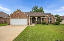 220 Sandstone Lane, Nacogdoches, TX 75965