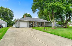 145 N PARK Drive, Canton, IL 61520