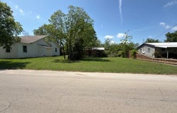 902 Thompson, Jacksboro, TX 76458