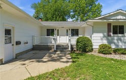 1224 S Ramsey Street, Blue Earth, MN 56013