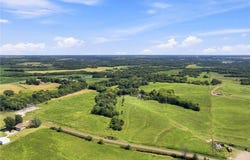 4 State Route D, Savannah, MO 64485