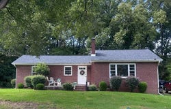 106 Moore St, Abbeville, SC 29620