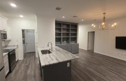 2415 Lightfoot Ln, Bryan, TX 77803