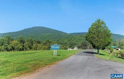 48 MEADOW LN, NELLYSFORD, VA 22958