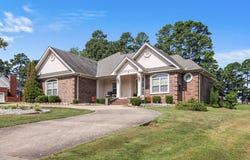 27 Gleneagle Drive, Cabot, AR 72023