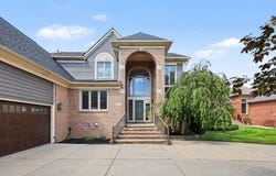 59807 Glacier Ridge N, Washington, MI 48094
