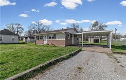 509 E 2nd Street, Cameron, MO 64429