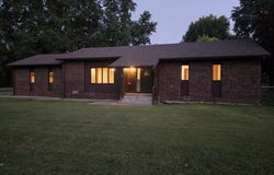 806 E Springfield Street, Aurora, MO 65605