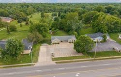 1024 W Battlefield Road, Springfield, MO 65807
