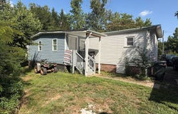 4509 Oakley Ct, Walkertown, NC 27051