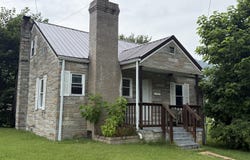2001 E 3rd Avenue, Big Stone Gap, VA 24219