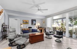 5733 Cove Cir, NAPLES, FL 34119
