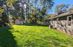 16 Keewaydin Drive, Timberlake, OH 44095