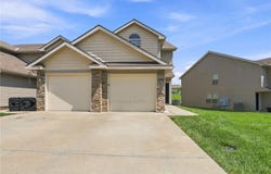 8329 N Spruce Avenue, Kansas City, MO 64119