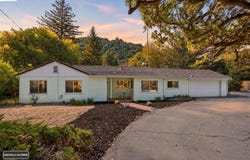 24227 Palomares Rd, Castro Valley, CA 94552