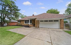 133 Brush Road, Richmond Heights, OH 44143