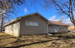 602 S Larson, Chanute, KS 66720