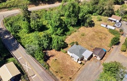 152 BEAR CREEK Rd, CottageGrove, OR 97424