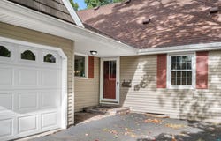 1915 Hartley Rd, Duluth, MN 55803