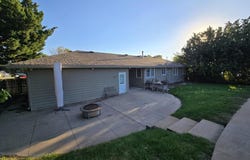 413 Hillside Dr, Hastings, NE 68901