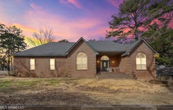 124 Gwen Road, Senatobia, MS 38668