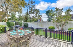 6 Bradford Road, Plainview, NY 11803
