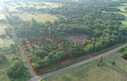 1 1050 Road, Prague, OK 74864