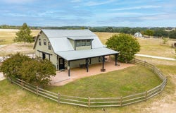 237 Twisted Timbers Rd, Fredericksburg, TX 78624