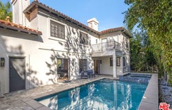 15916 Daniel Ln, Encino, CA 91436