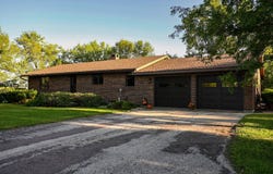 301 W Farm Lane, Stockholm, SD 57264