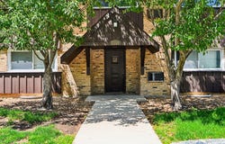 2220 Arbor Circle, Downers Grove, IL 60515
