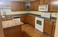 2850 Edgecliff Rd, Lower Burrell, PA 15068