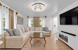 45 Matthews Avenue, West Babylon, NY 11704