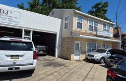 39 S BROADWAY, GLOUCESTER CITY, NJ 08030