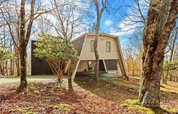 207 Pinnacle Ridge Road, Beech Mountain, NC 28604