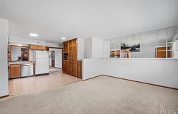21 Della Drive, Fenton, MO 63026