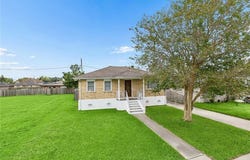 401 LLAMA Drive, Arabi, LA 70032