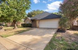 5922 Creekside Circle, Tyler, TX 75703