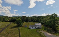 1983 HOWARDSVILLE TPKE, LYNDHURST, VA 22952