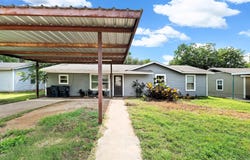 720 Dyer St, Rockdale, TX 76567