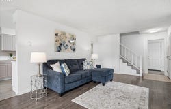 2727 GATEWAY St, Springfield, OR 97477