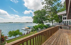 727 E Northshore Drive, Syracuse, IN 46567-2140