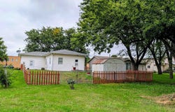 130 South St, Akron, IA 51001