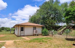601 E Austin St, Llano, TX 78643