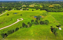 SE Perren Road, Holt, MO 64048