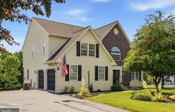 604 FARMINGDALE DR, DOUGLASSVILLE, PA 19518
