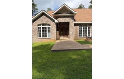 16 Heatherwood Dr, LAUREL, MS 39440