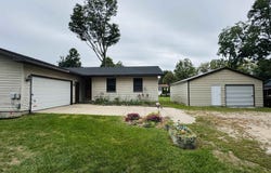 405 Pine Street, Luther, MI 49656