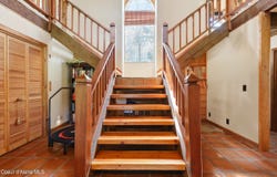1542 Peninsula Rd, Hope, ID 83836