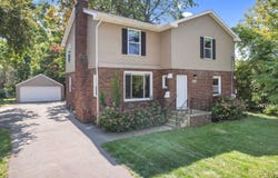 6044 Davison Road, Burton, MI 48509